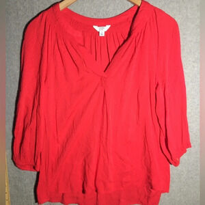 Womens Crown & Ivy Blouse V Neck Red Textured Formal Work Career Office Wear